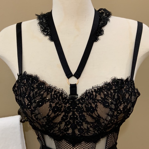 Victoria’s Secret Lace Bustier Corset Black Crystals Bra Size 32B - Picture 2 of 16